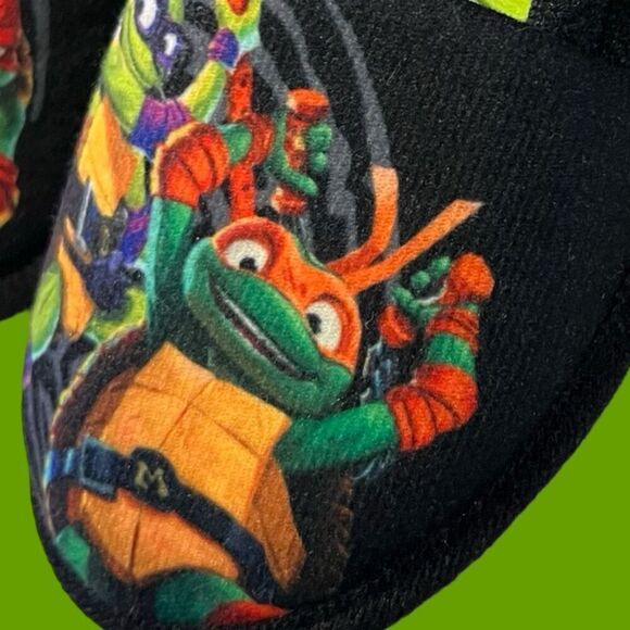 NWT Teenage Mutant Ninja Turtles Mutant Mayhem Toddler Fuzzy Slippers M 7/8 - Picture 6 of 6